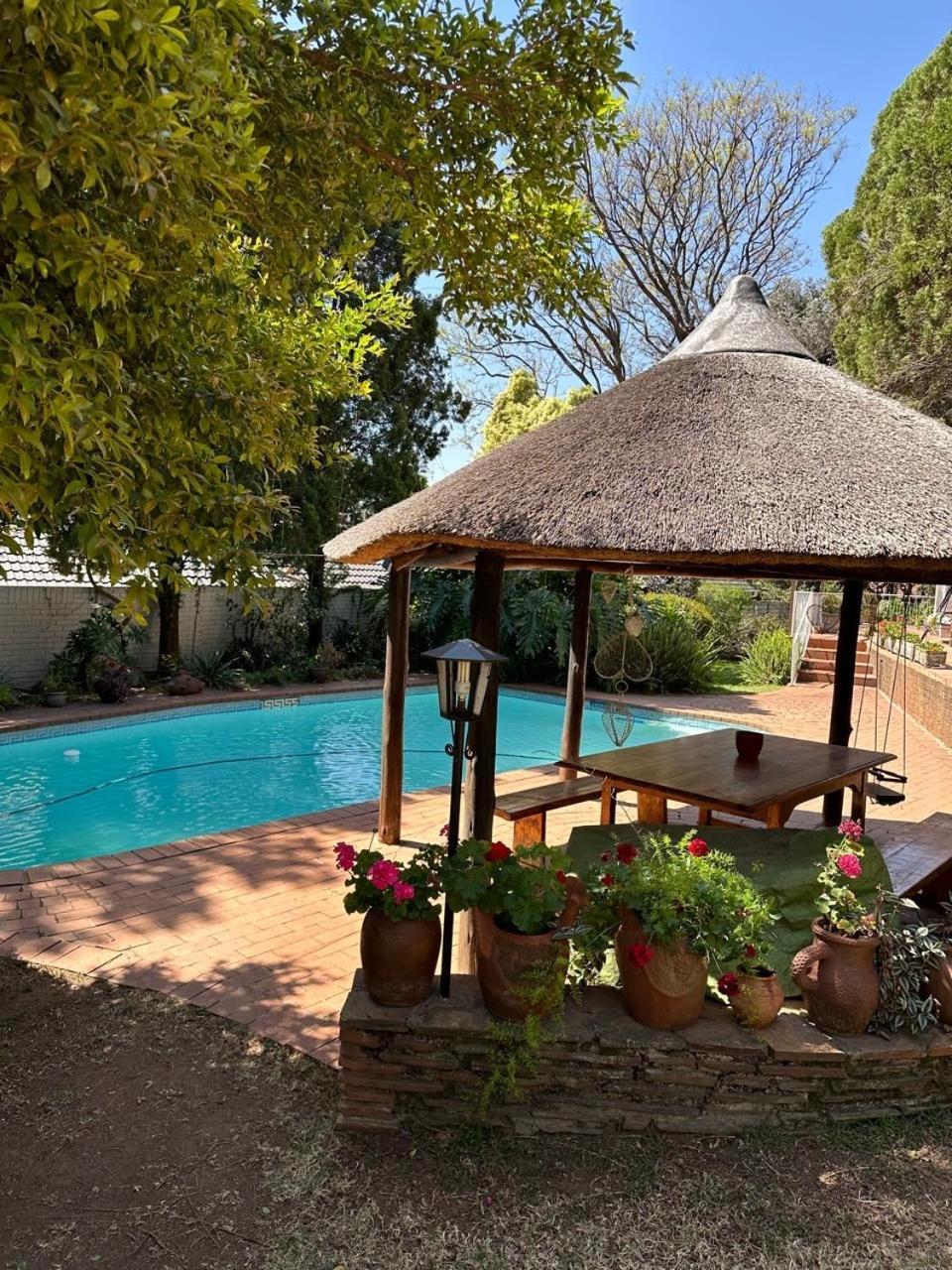 Bagley Terrace 136 Cottage Johannesburg Exterior foto