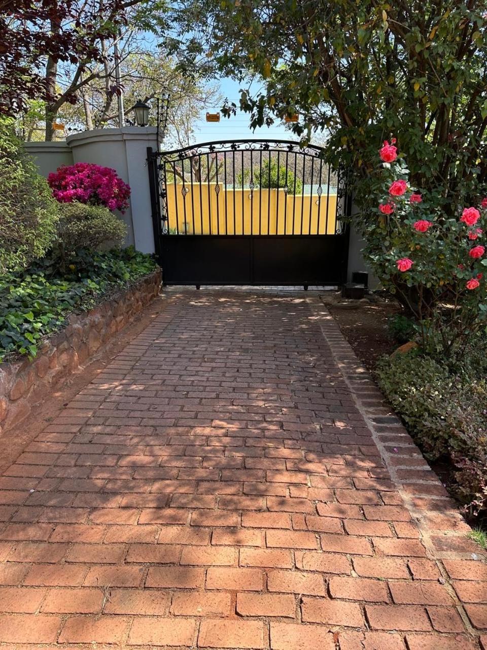Bagley Terrace 136 Cottage Johannesburg Exterior foto